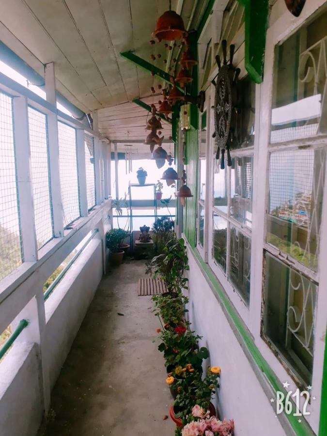 Vamoose Quaint Wood Cottage Dardżyling Zewnętrze zdjęcie