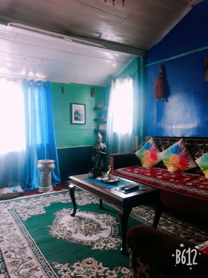 Vamoose Quaint Wood Cottage Dardżyling Zewnętrze zdjęcie